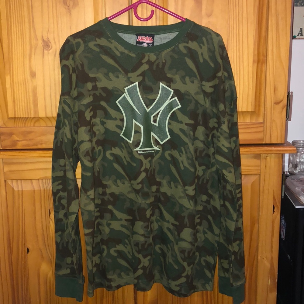 Men’s Yankees Shirt